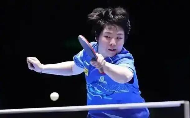 捧起了冠军 捧起了冠军