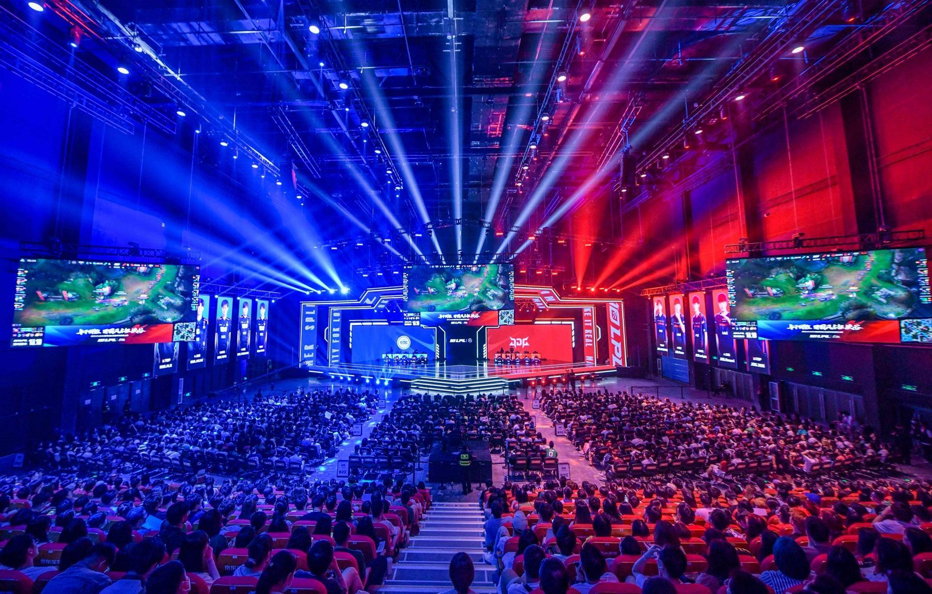 关于梅西是 关于梅西是