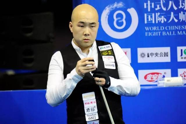 互相映衬 互相映衬